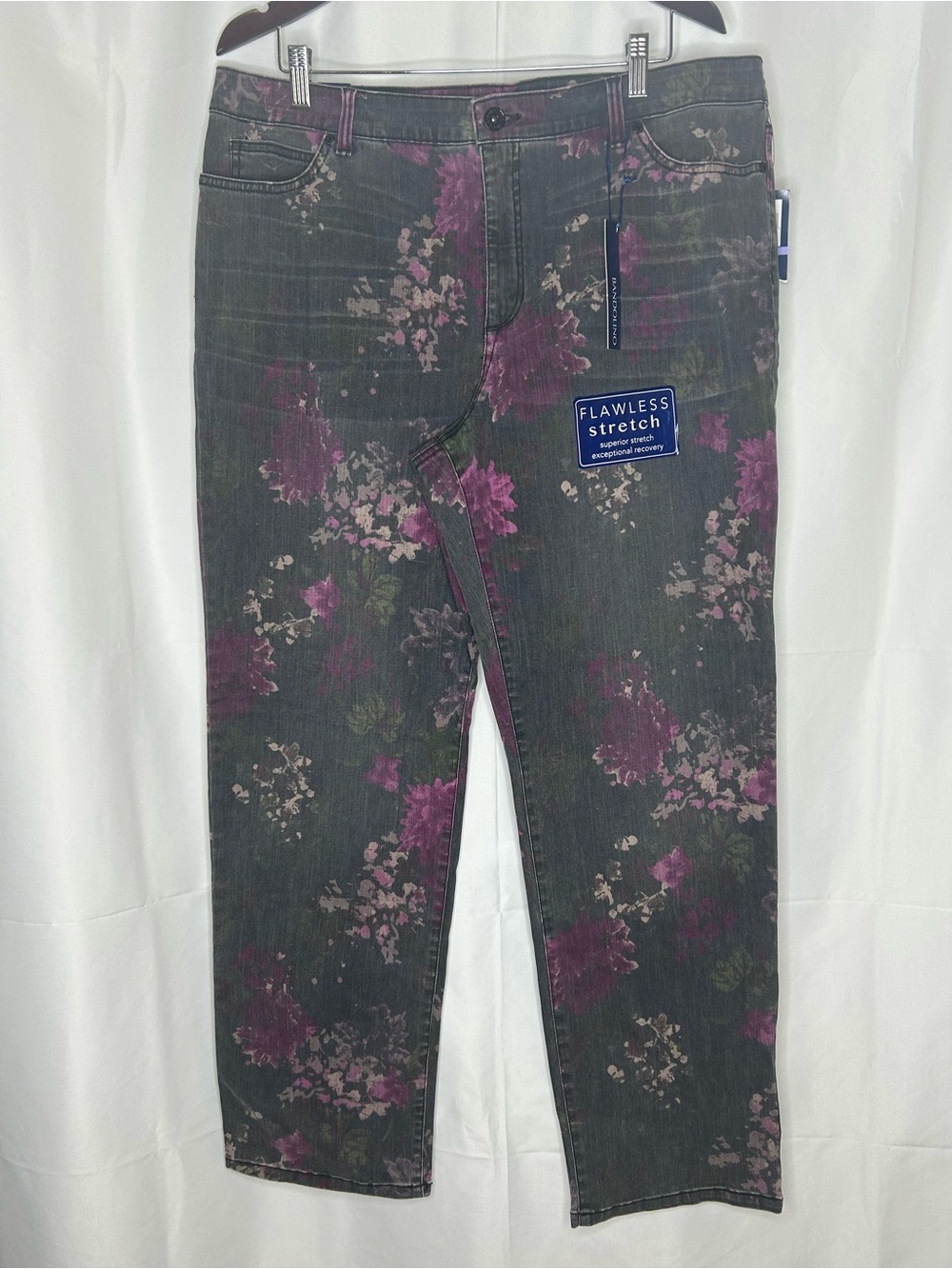 NWT Bandolino Mandie Floral Print Jeans Size 18 Flawless Stretch Straight Leg